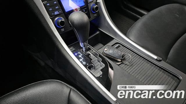 Hyundai YF Sonata Luxury, 2011 9