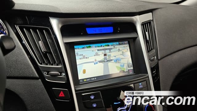 Hyundai YF Sonata Luxury, 2011 14