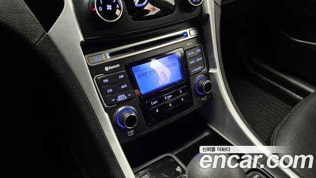 Hyundai YF Sonata Luxury, 2011 17