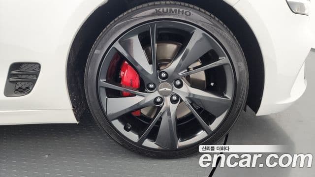 Genesis The / новый New G70, 2021 все фото