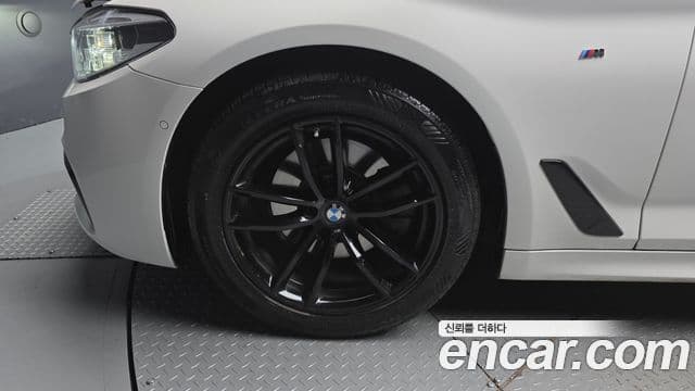 BMW 5시리즈 (G30) 520d xDrive M Sport, 2017 все фото