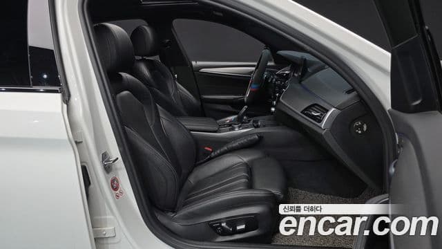 BMW 5시리즈 (G30) 520d xDrive M Sport, 2017 11