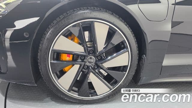 Audi e-Tron GT Premium, 2022 все фото