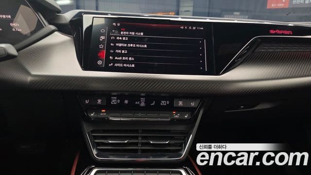 Audi e-Tron GT Premium, 2022 14