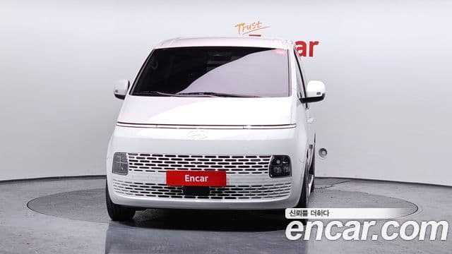 Hyundai Staria Modern, 2025 3