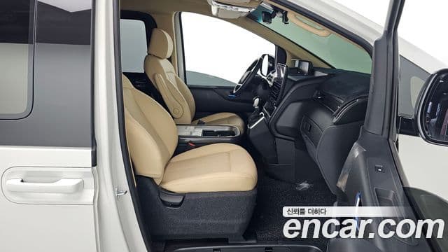 Hyundai Staria Modern, 2025 19