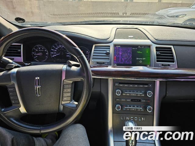 Lincoln MKS, 2012 11