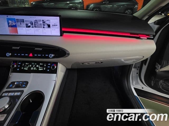 Genesis GV70, 2026 8