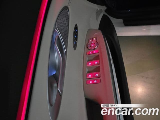 Genesis GV70, 2026 9