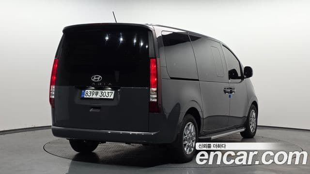 Hyundai Staria Modern, 2025 2