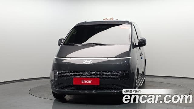 Hyundai Staria Modern, 2025 3