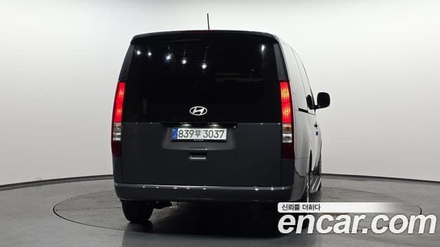 Hyundai Staria Modern, 2025 4