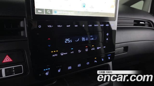 Hyundai Staria Modern, 2025 18