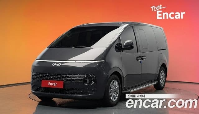 Hyundai Staria Modern, 2025 1