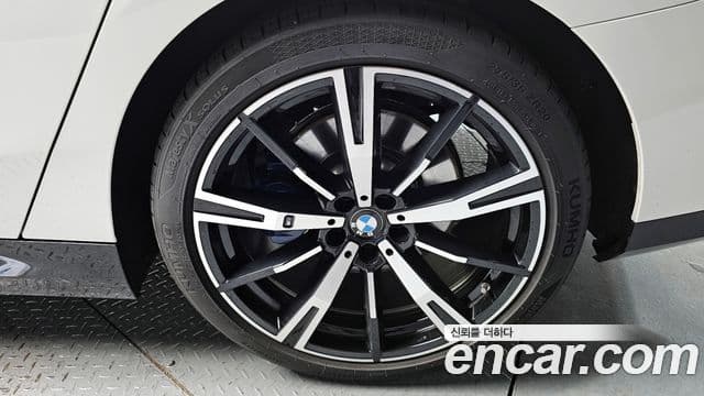 BMW 5시리즈 (G60) 530i xDrive M Sport, 2024 все фото
