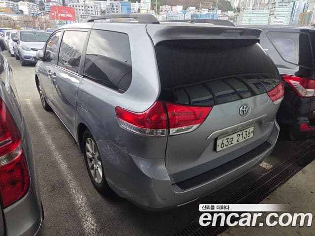 Toyota Sienna, 2014 3