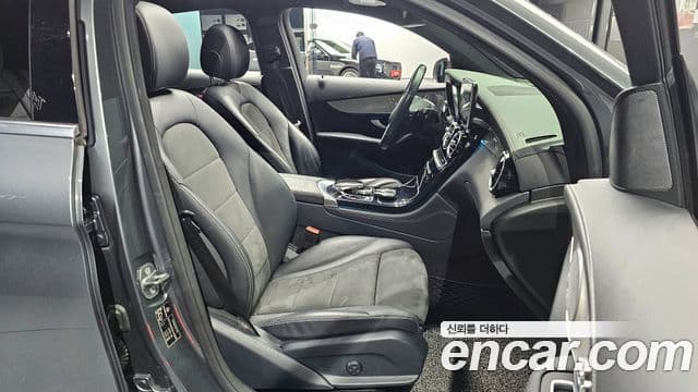 Mercedes-Benz GLC-класс X253 GLC300 4MATIC AMG Line купе, 2019 10