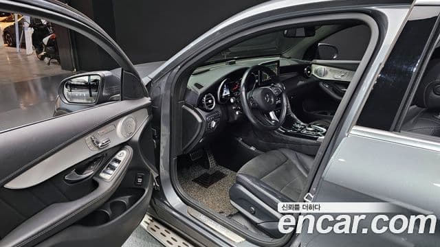 Mercedes-Benz GLC-класс X253 GLC300 4MATIC AMG Line купе, 2019 11