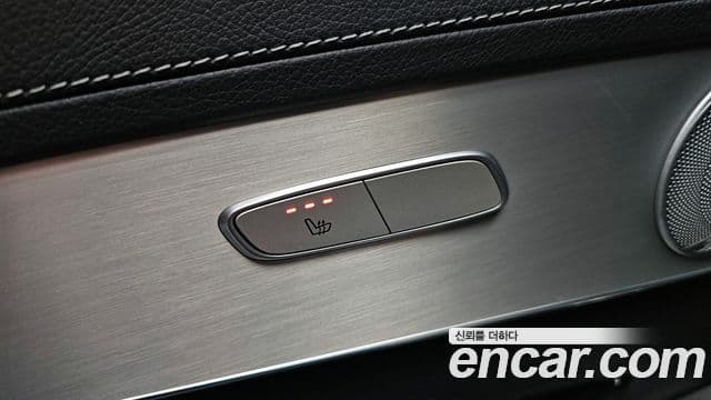 Mercedes-Benz GLC-класс X253 GLC300 4MATIC AMG Line купе, 2019 17