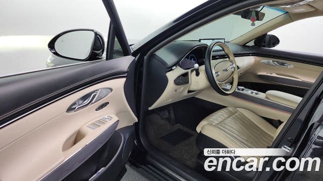 Genesis GV70, 2021 10