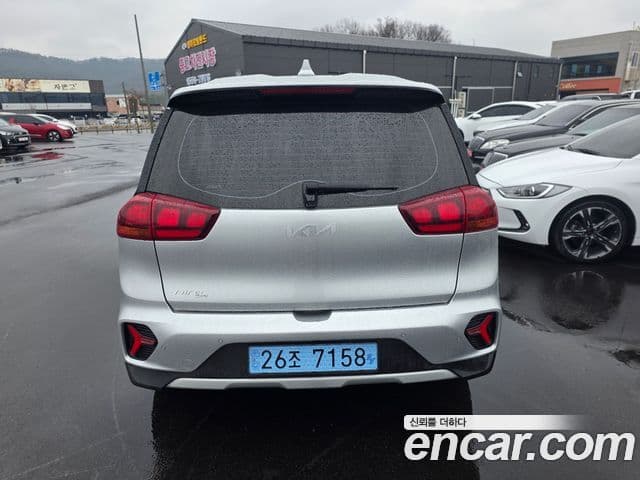 Kia Niro Plus Light (таксомоторный тип), 2023 4