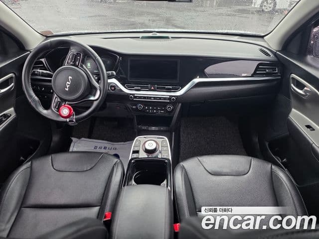 Kia Niro Plus Light (таксомоторный тип), 2023 7