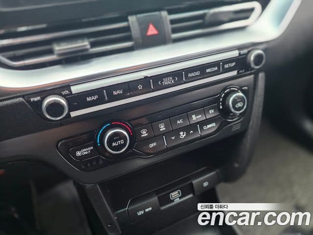 Kia Niro Plus Light (таксомоторный тип), 2023 14