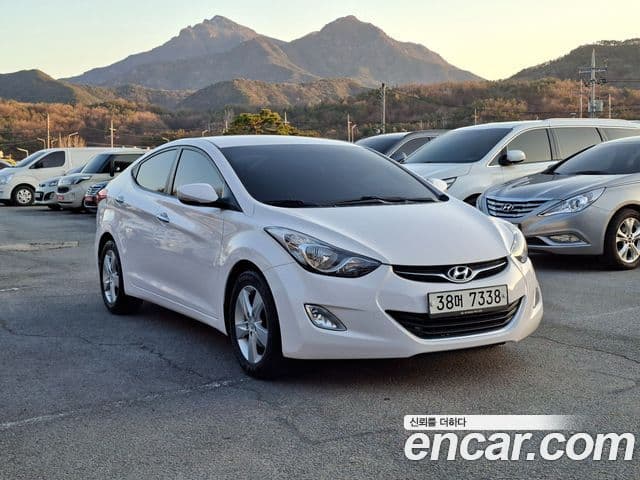 Hyundai Avante MD Premier, 2012 1