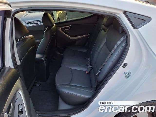 Hyundai Avante MD Premier, 2012 10