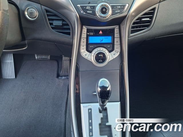 Hyundai Avante MD Premier, 2012 16