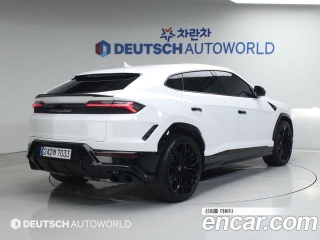 Lamborghini Urus 4.0 V8 SE, 2025 2