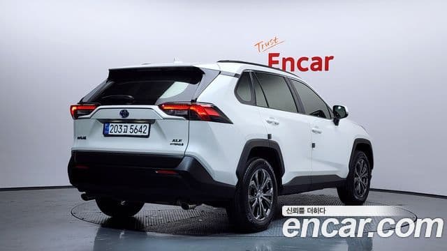 Toyota RAV4 5세대, 2022 2
