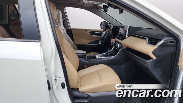 Toyota RAV4 5세대, 2022 11