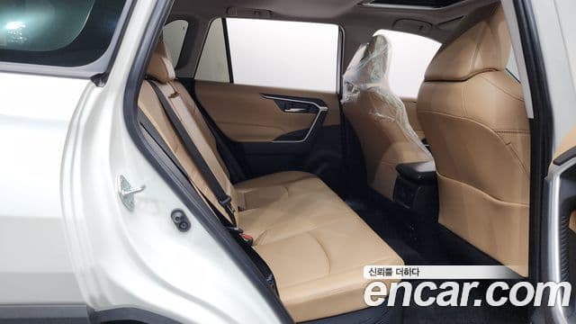 Toyota RAV4 5세대, 2022 12