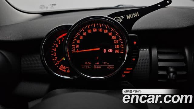 Mini Cooper 3세대, 2016 8