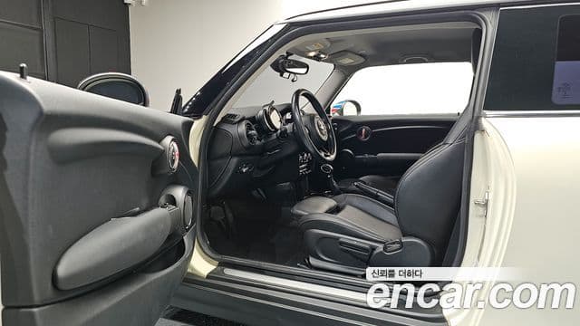 Mini Cooper 3세대, 2016 10