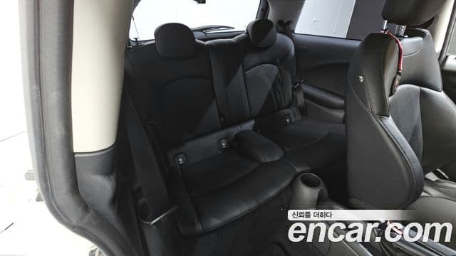 Mini Cooper 3세대, 2016 12