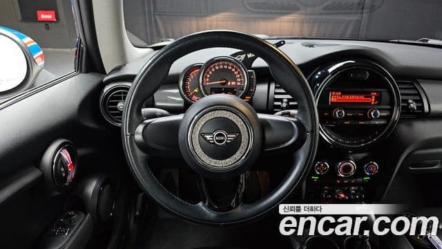 Mini Cooper 3세대, 2016 13