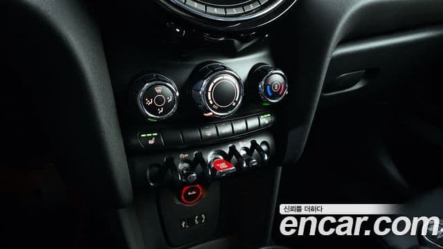 Mini Cooper 3세대, 2016 15