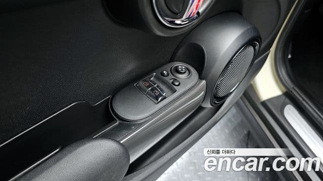 Mini Cooper 3세대, 2016 16