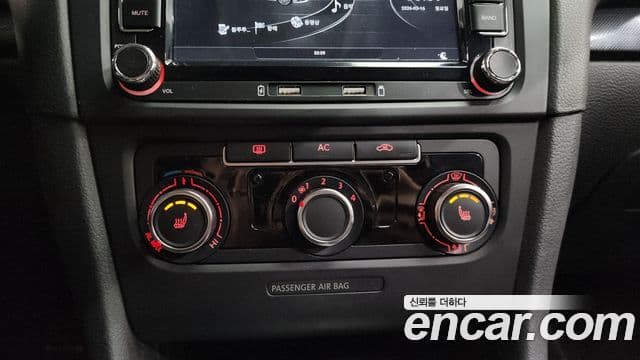 Volkswagen Гольф 6세대 1.6 TDI BlueMotion, 2012 17