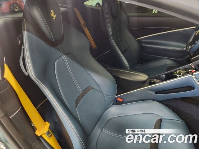 Ferrari 로마, 2022 16