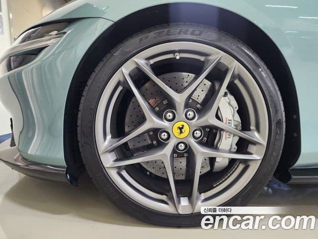 Ferrari 로마, 2022 20