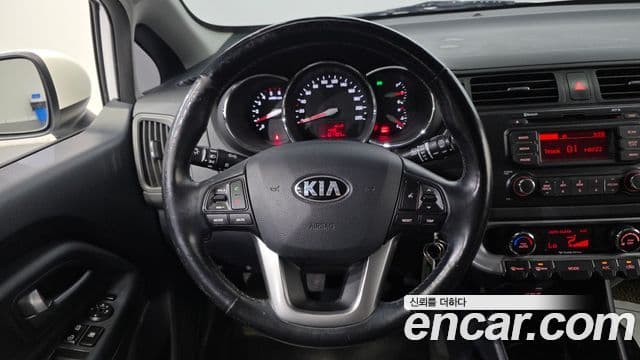 Kia All New Pride Luxury, 2014 15