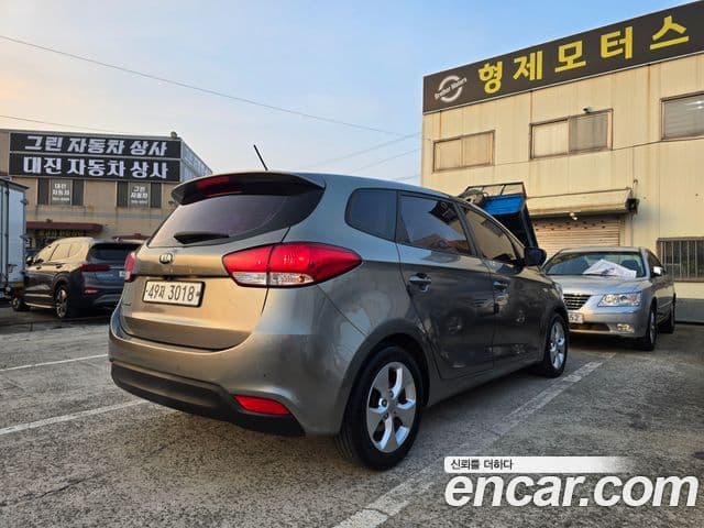 Kia All New Carens Luxury, 2015 2