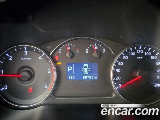 Kia All New Carens Luxury, 2015 8