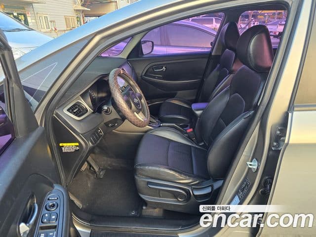 Kia All New Carens Luxury, 2015 11