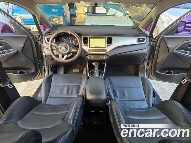 Kia All New Carens Luxury, 2015 13