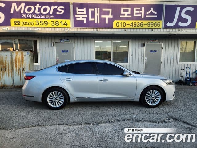 Kia All New K7 Deluxe, 2017 4