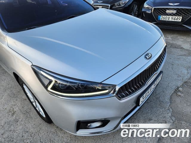 Kia All New K7 Deluxe, 2017 9